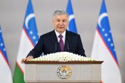 Президент Шавкат Мирзиёев проводит встречу с молодёжью.