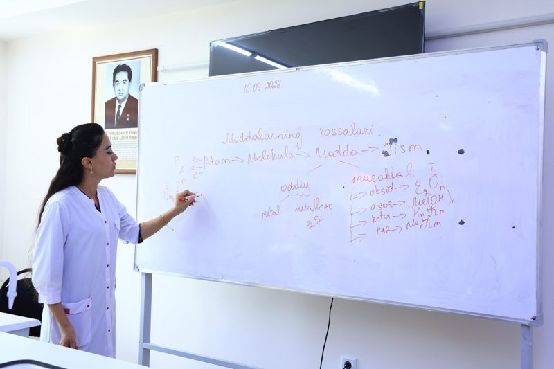 Tabiiy fanlar yo‘nalishi talabalarining dars jarayonidan fotolavhalar — 14