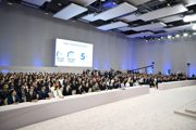 Наш Президент подчеркнул, что благодаря предпринятым усилиям среда для работы с молодёжью в нашей стране коренным образом изменилась.