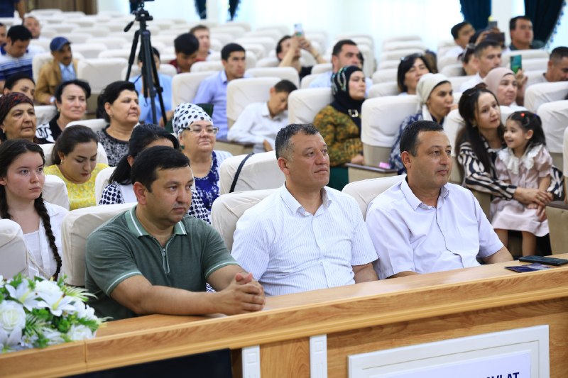 Отчётный концерт ансамбля «Шарк гавхари» был организован на высоком уровне