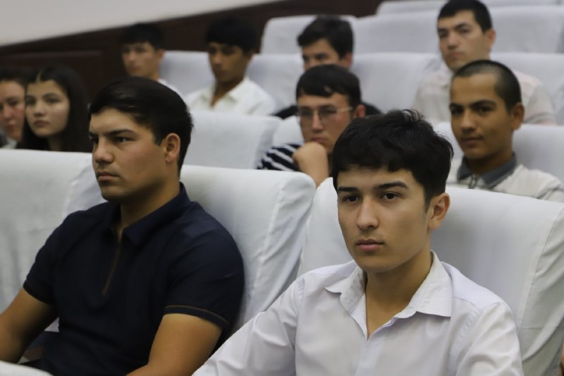 #ВстречаРуководителяСМолодёжью #Молодёжь #Выпускник #Занятость #ОфисРегистратора #Сотрудничество #МолодёжнаяПолитика #ВБудущее